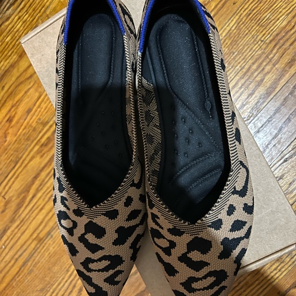 Woven Ballerina flat shoes..leopard.. Sz. 10.. runs small - Picture 4 of 7
